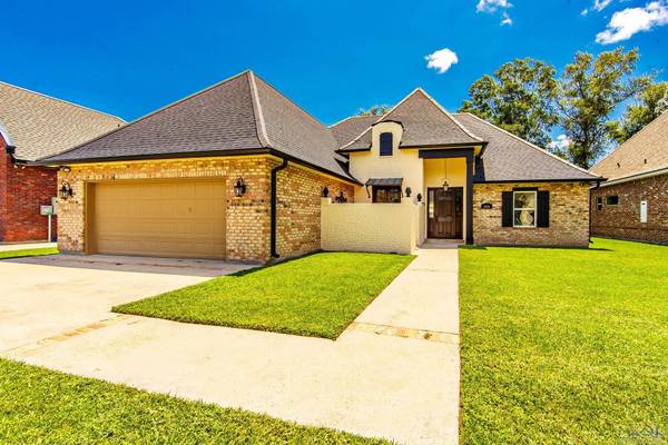 2890 Quiet Oak Place, Schriever, LA 70395