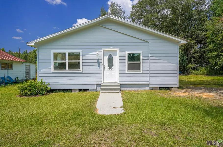 132 Johnson St, Pine Grove, LA 70453