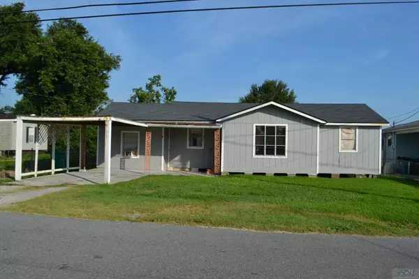 849 Catherine St, Lockport, LA 70374