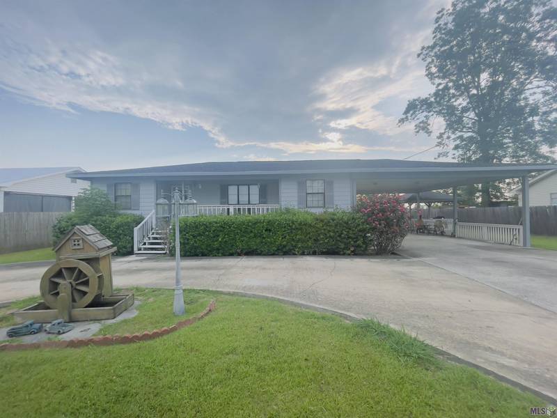 8783 Delta Place Rd, New Roads, LA 70760