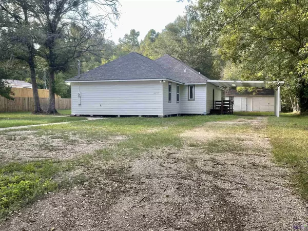 26755 La 42 Hwy, Holden, LA 70744