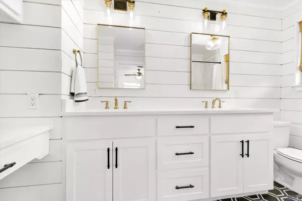 Baton Rouge, LA 70808,325 Seyburn Dr