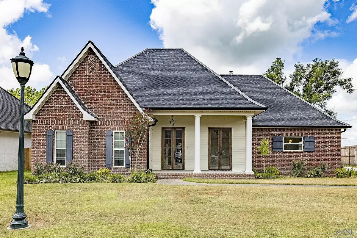 Schriever, LA 70395,2902 Quiet Oak Place