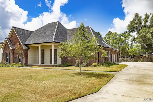 Schriever, LA 70395,2902 Quiet Oak Place