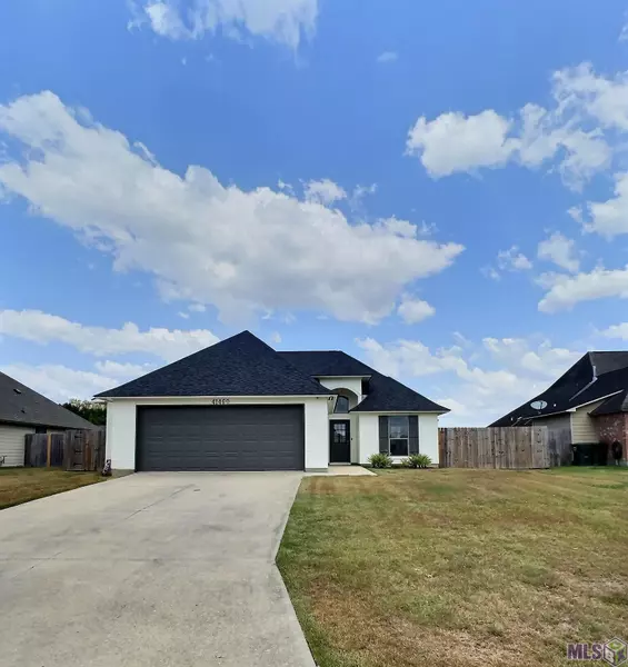 41460 Hearthstone Ave, Prairieville, LA 70769