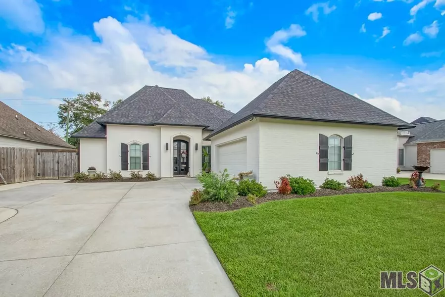 43268 Meadow Grove Dr, Prairieville, LA 70769