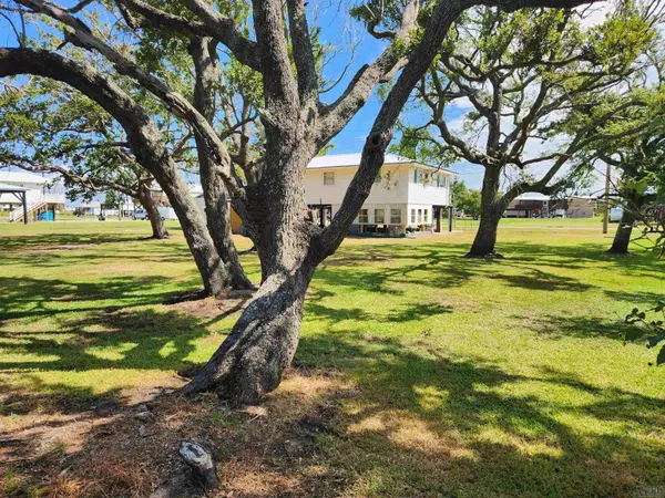 Grand Isle, LA 70358,177 Oak Ln