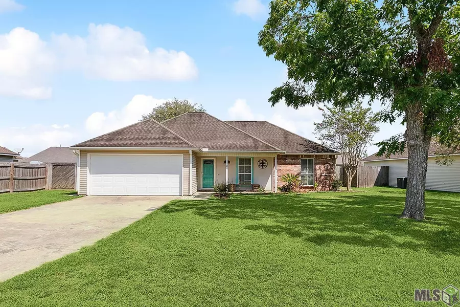 17028 Fox Ridge Dr, Prairieville, LA 70769