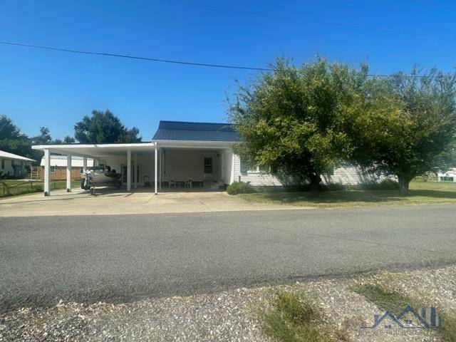 146 St Mary St, Golden Meadow, LA 70354