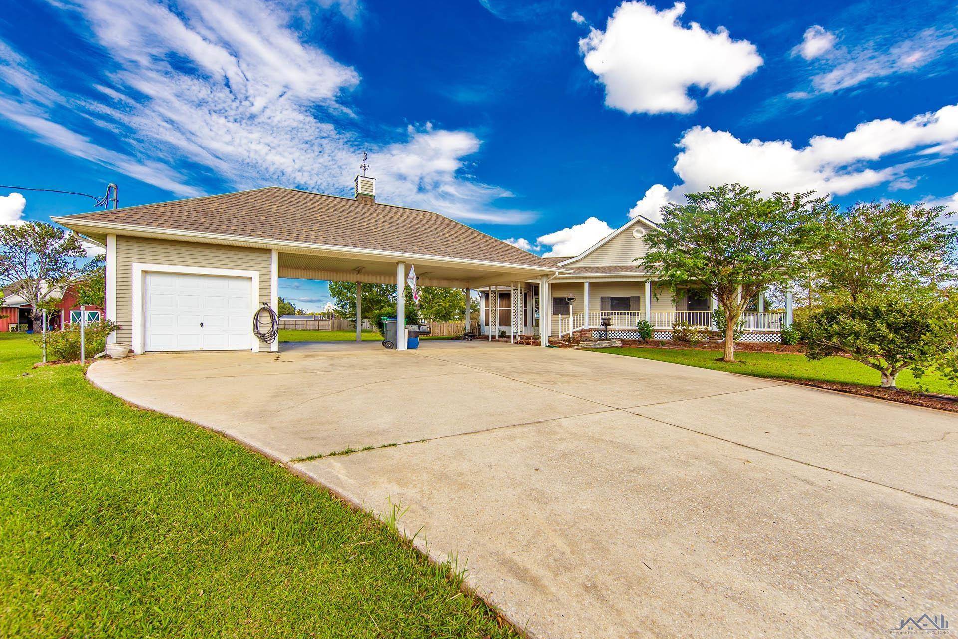 Labadieville, LA 70372,810 Highway 398