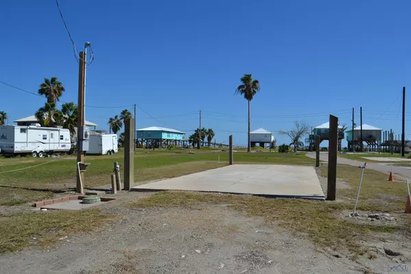 Grand Isle, LA 70358,153 Circle Avenue