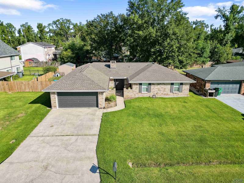 303 Santa Cruz, Luling, LA 70070