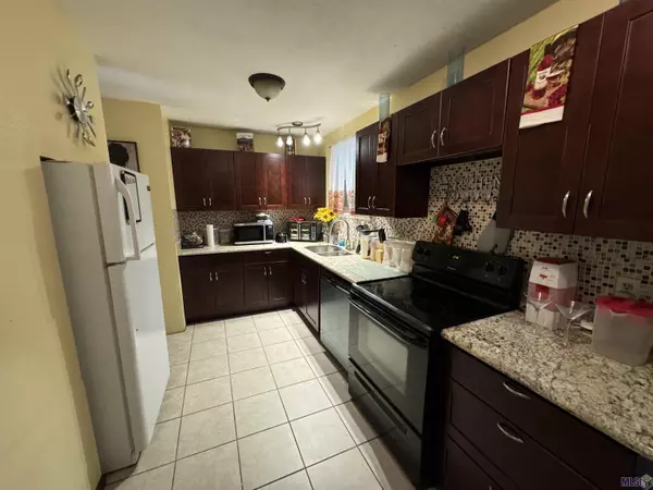 Baker, LA 70714,916 Sunshine Dr