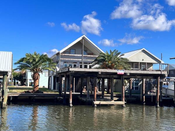 1027 Bourg St,  Golden Meadow,  LA 70357