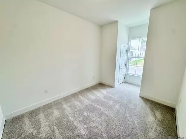 Baton Rouge, LA 70836,9674 Creekview Dr