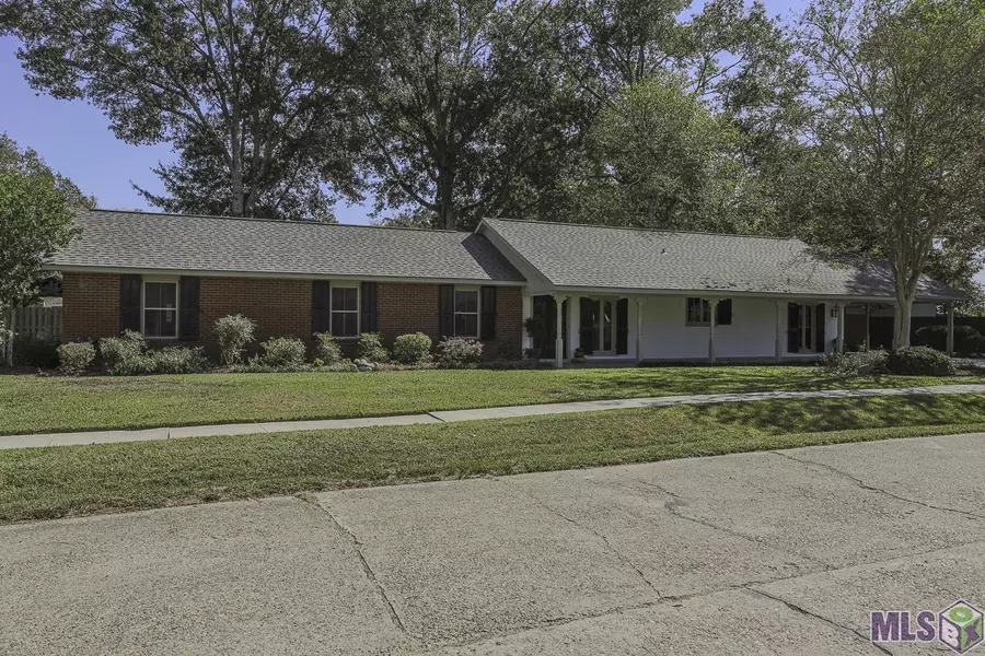 1504 June Dr, Denham Springs, LA 70726