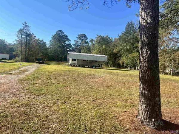 42259 Norwood Rd, Gonzales, LA 70737