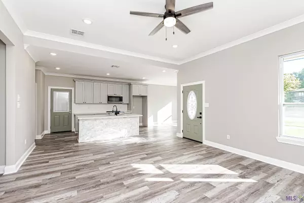 Port Allen, LA 70767,175 N 14th St