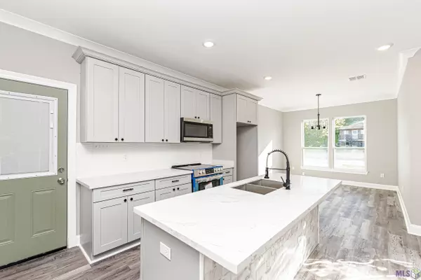 Port Allen, LA 70767,175 N 14th St