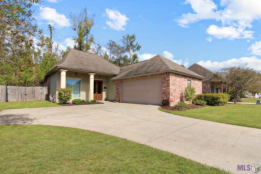 17137 Bentons Ferry Ave, Greenwell Springs, LA 70739