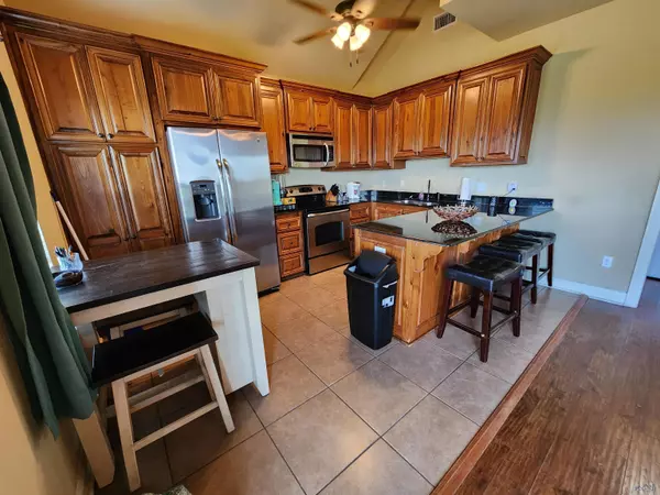 Grand Isle, LA 70358,2685 Highway 1 ##H