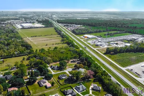 Port Allen, LA 70767,1117 Colonial Dr