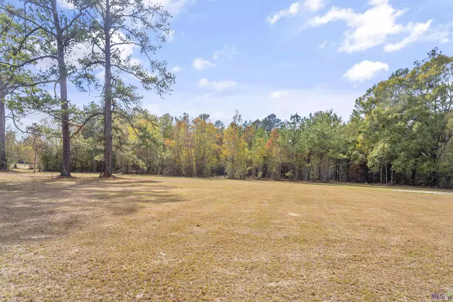 4-h Club Rd, Denham Springs, LA 70726