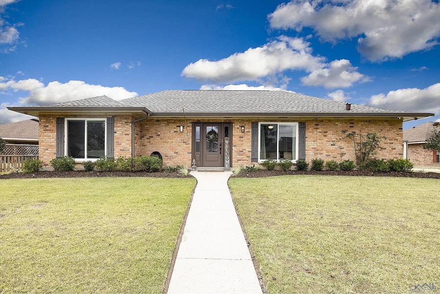 108 Mechant Dr., Houma, LA 70363