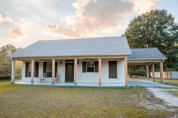 13205 Clint St, Walker, LA 70785