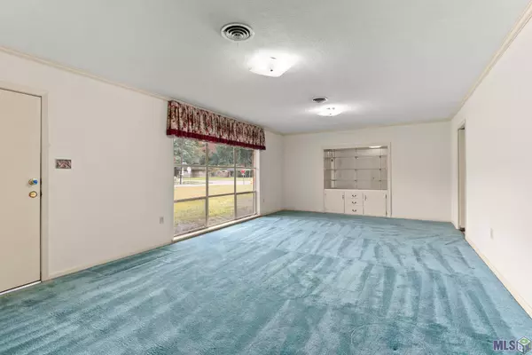 Baton Rouge, LA 70815,10844 Tams Dr