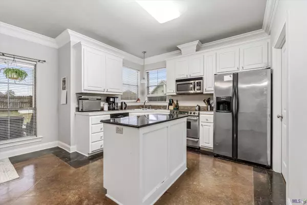 Zachary, LA 70791,6081 Woodbend Dr