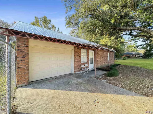 Zachary, LA 70791,9108 Zachary Slaughter Hwy