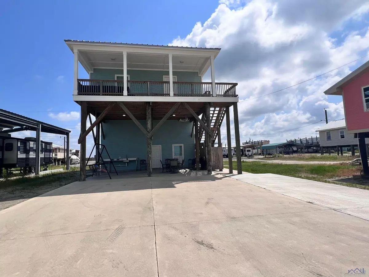 Grand Isle, LA 70358,148 Boudreaux Ln