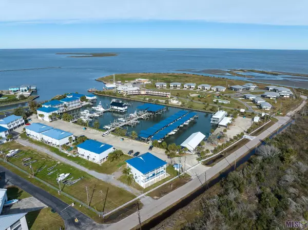 Grand Isle, LA 70358,411 Admiral Craik Dr ##38