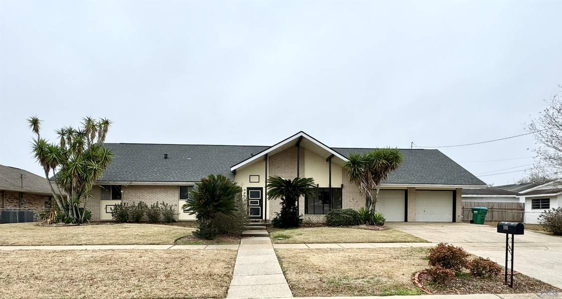 906 Hilda St, Morgan City, LA 70380