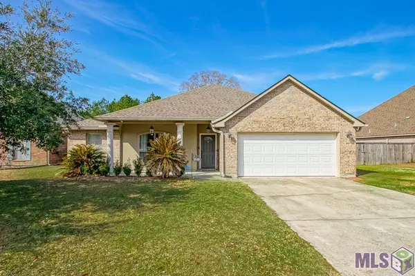 26131 Glenbrooke Dr, Denham Springs, LA 70726