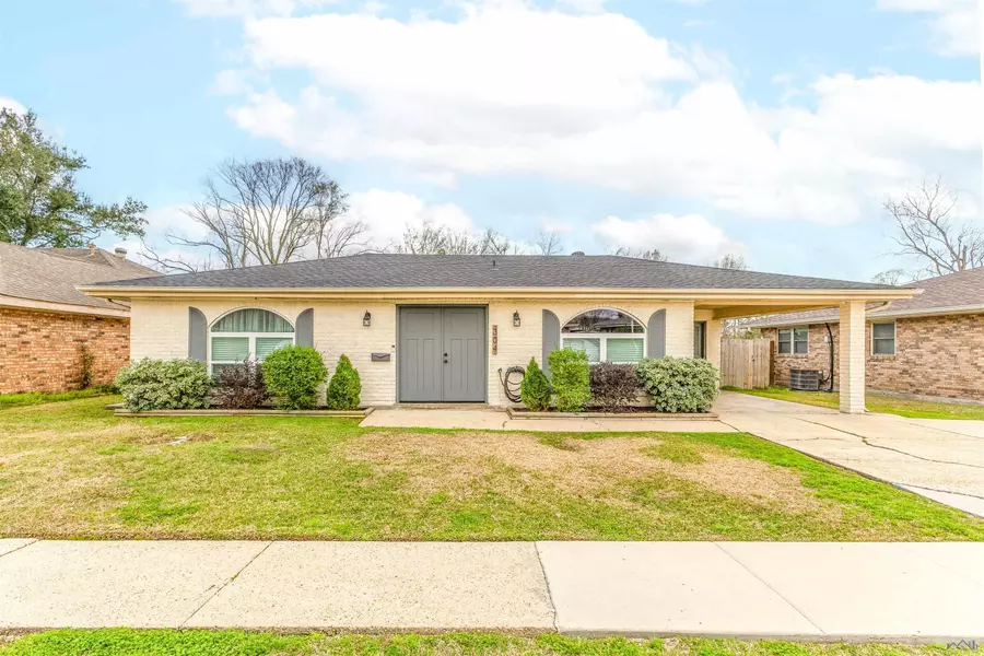 304 Richard Dr, Houma, LA 70364