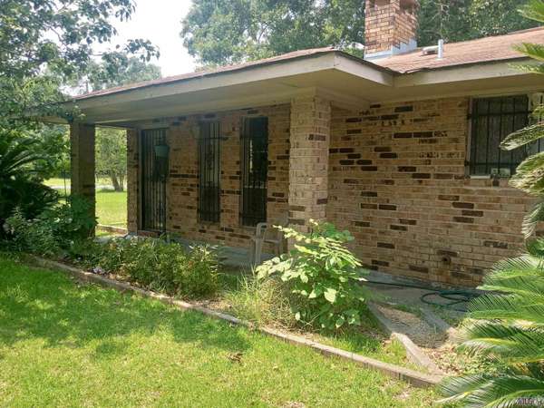 211 Lakecrest Ave, Baton Rouge, LA 70807