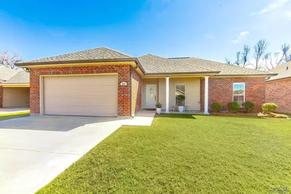 352 T Leigh Drive,  Houma,  LA 70364