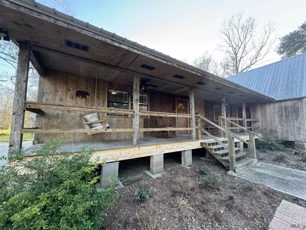 St Gabriel, LA 70776,7490 Bayou Paul Rd