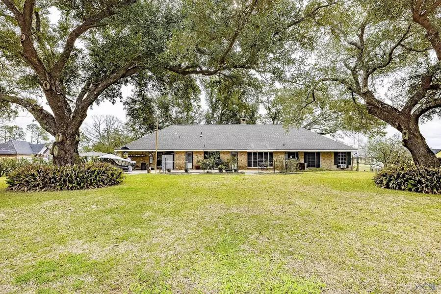 211 Hamner Drive, Houma, LA 70364