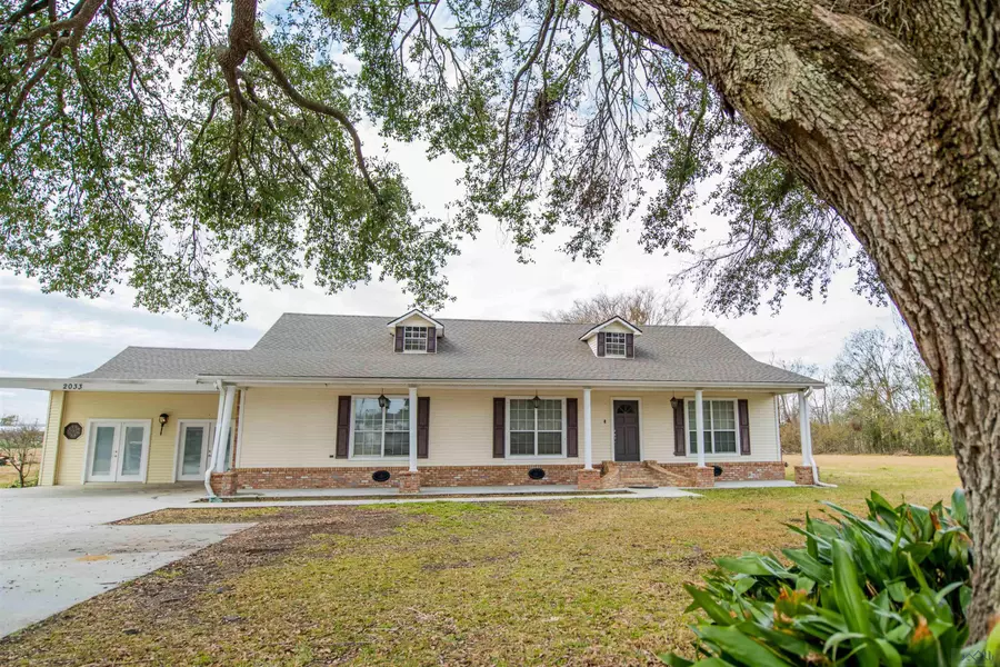 2033 Bayou Blue Rd, Houma, LA 70364