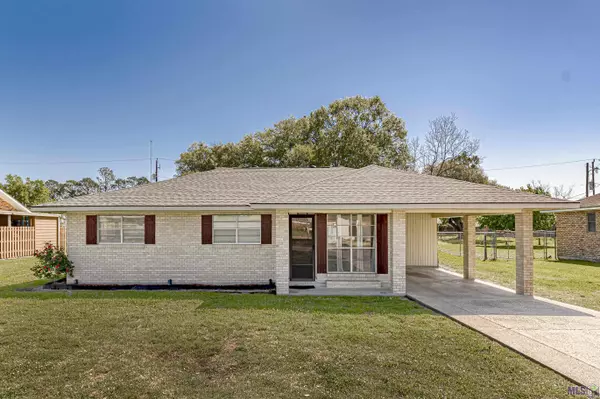 3216 Rosario St, Port Allen, LA 70767