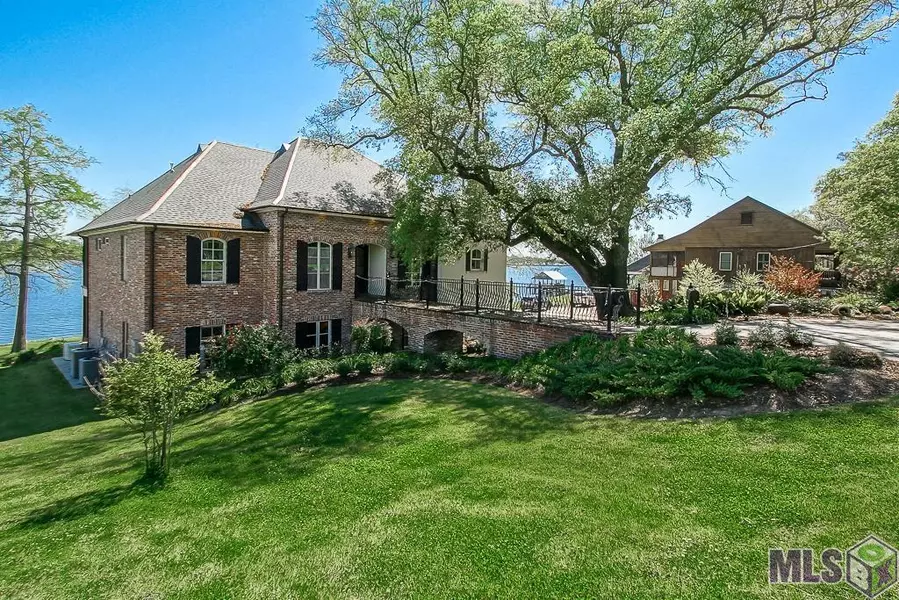 1217 W Main St, New Roads, LA 70760