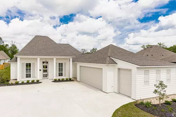 38216 Sweet Briar Dr, Prairieville, LA 70769