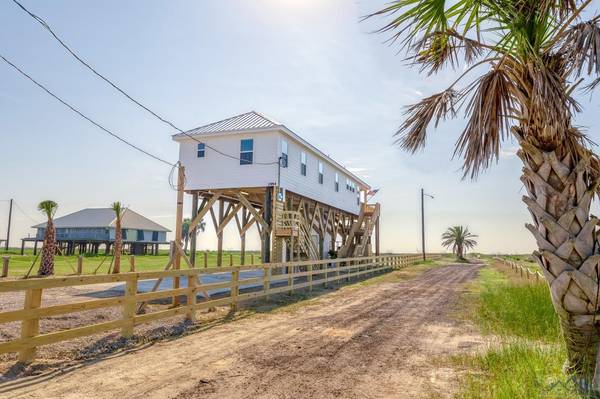 1954 La Hwy 1, Grand Isle, LA 70358