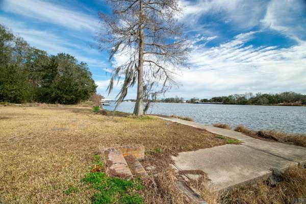 1086 9A-2 Victoria Riverside Road, Patterson, LA 70392