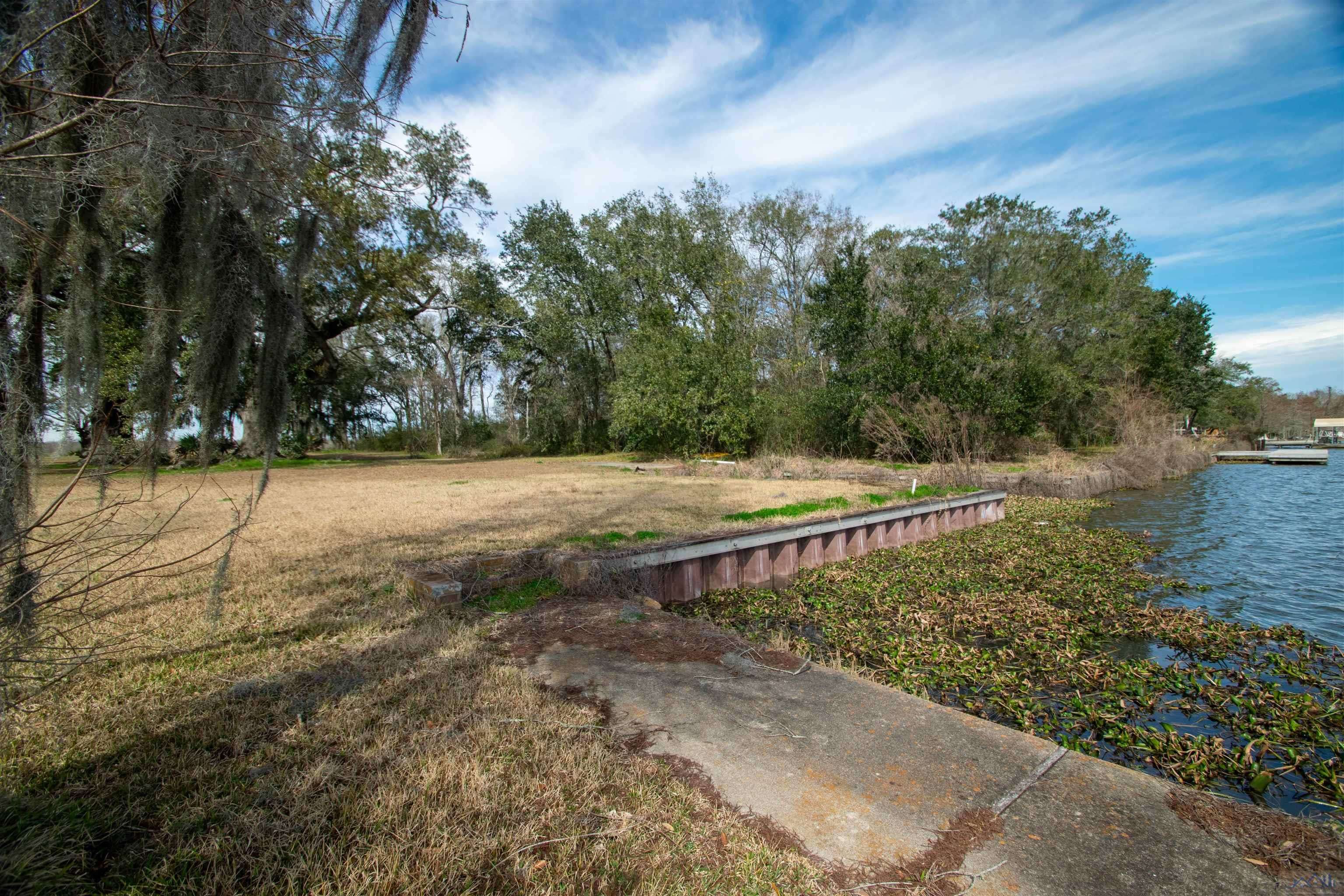 Patterson, LA 70392,1086 9A-2 Victoria Riverside Road
