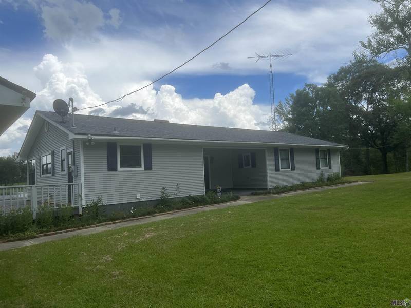 3073 Nesom Rd, Clinton, LA 70722