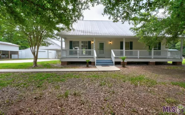 33095 John Barber Rd, Holden, LA 70744